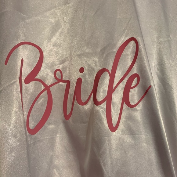 Bride robe - Picture 2 of 6